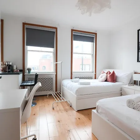 Chelsea Rooms-2